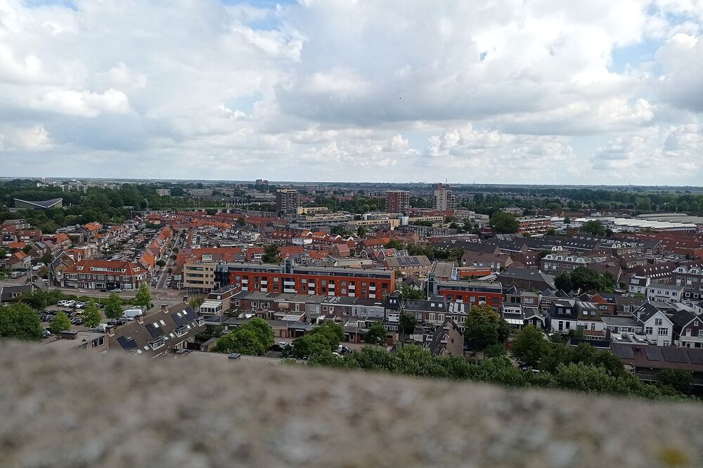 Uitzicht over de daken van Beverwijk