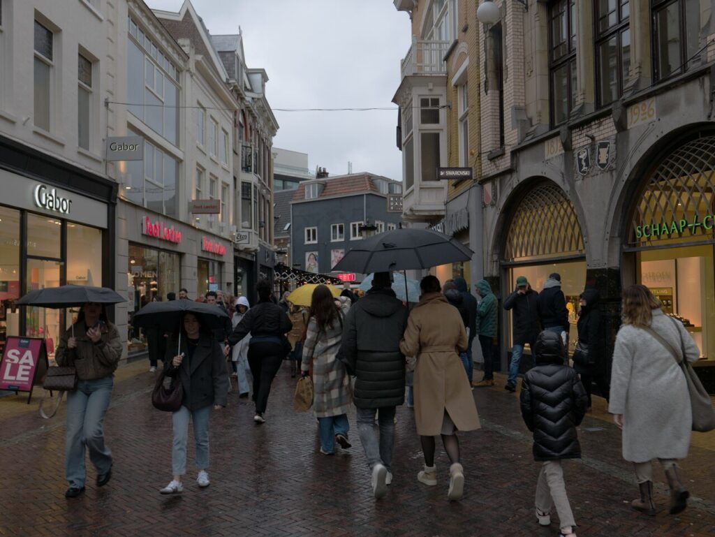 Ontdek de bibliotheek tijdens een speciale rondleiding voor gastouders in Beverwijk
